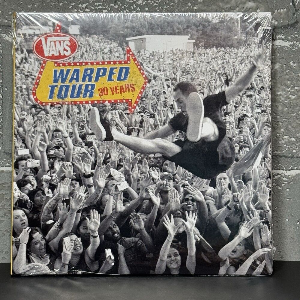 Vans Warped Tour 30 Years 2CD Compilation With Sticker Patch Pack Sealed - Picture 3 of 6